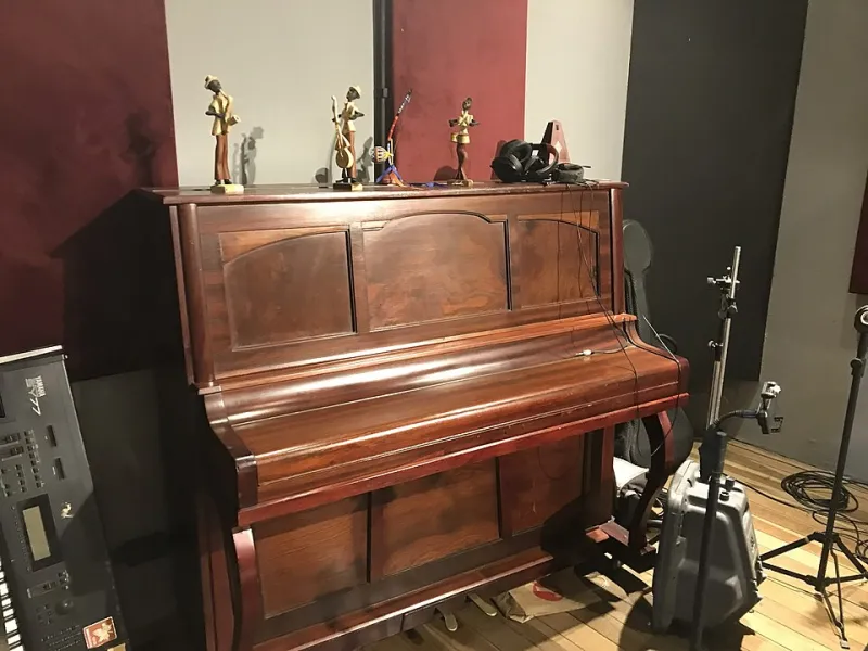 Pianos, Hot Tubs, and the Fine Art of 'Make Me an Offer'